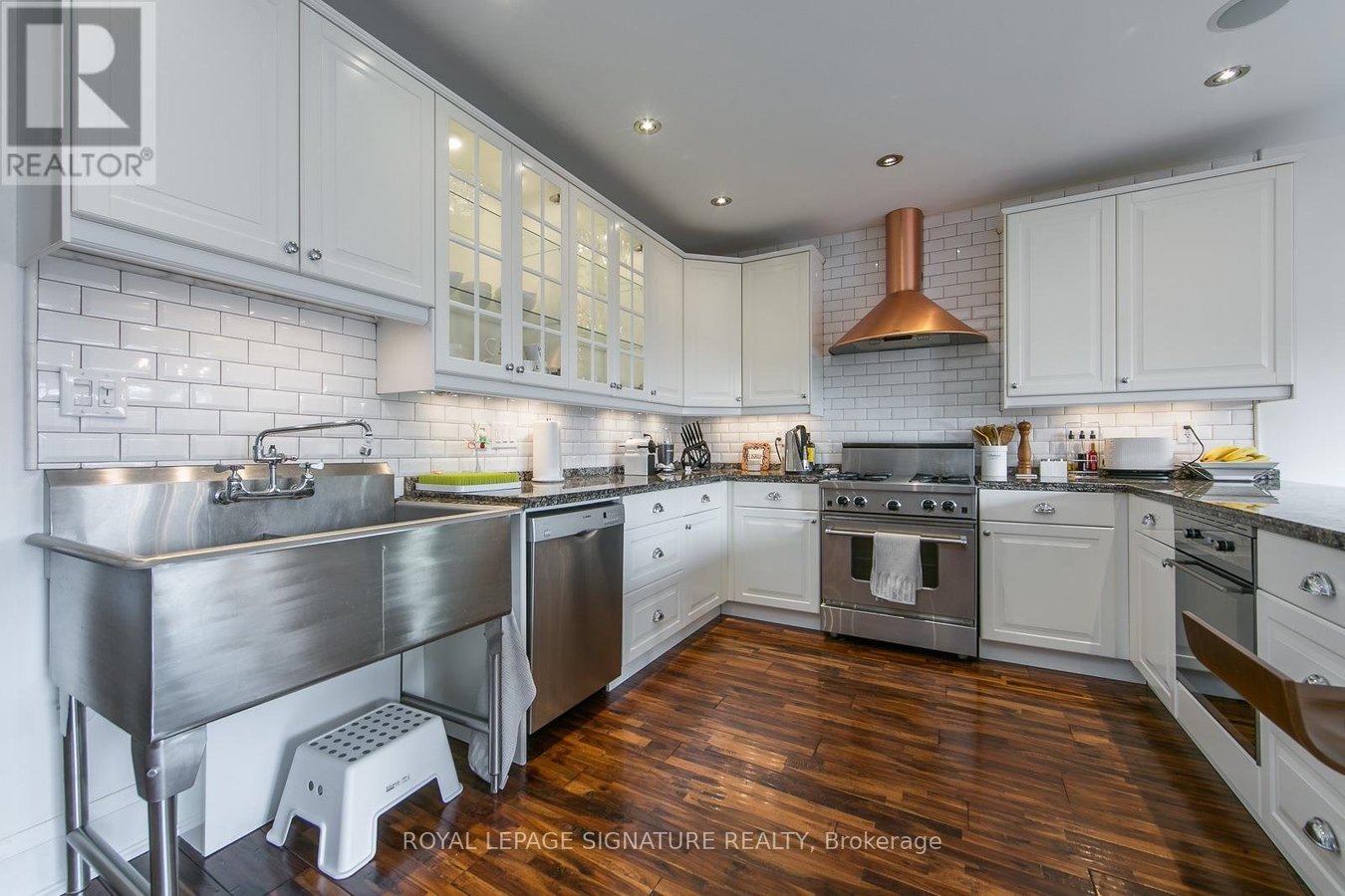 15 BATTENBERG AVENUE - Photo 8