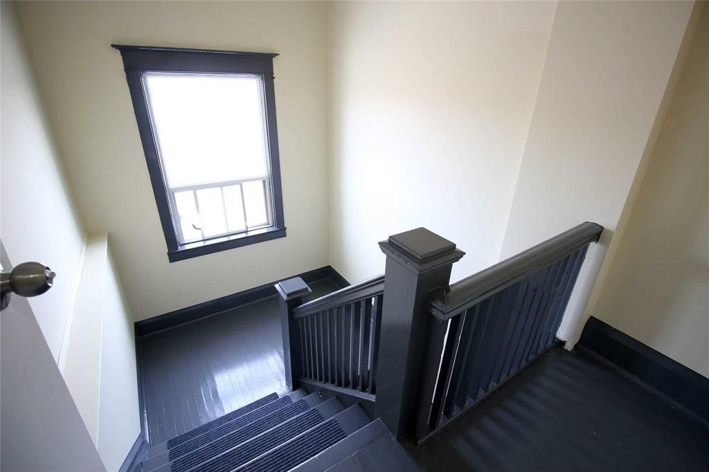 1228 Saint Clair Avenue West - Photo 15