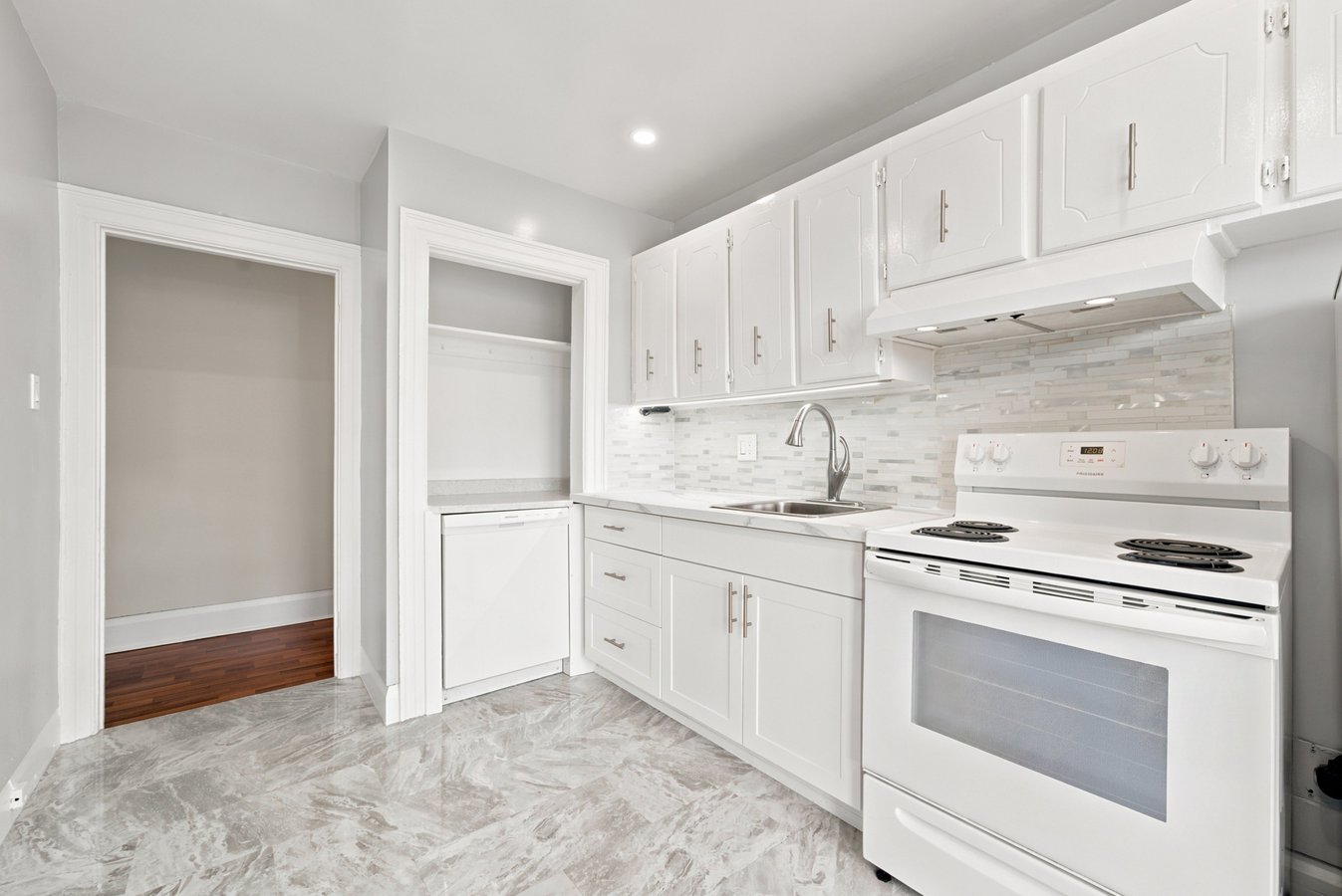 1228 Saint Clair Avenue West - Photo 2