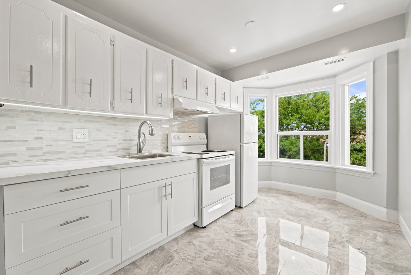 1228 Saint Clair Avenue West - Photo 1