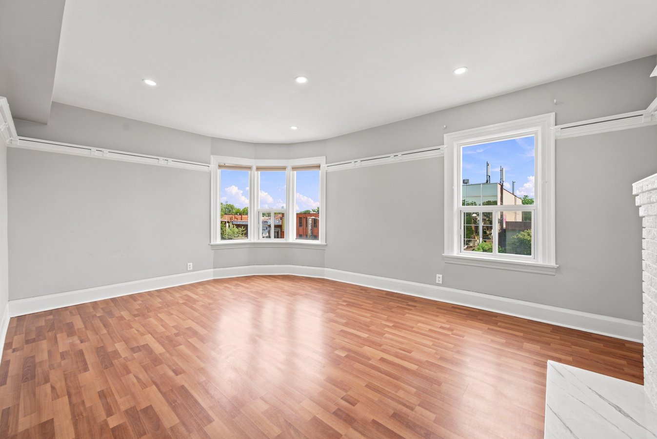 1228 Saint Clair Avenue West - Photo 4