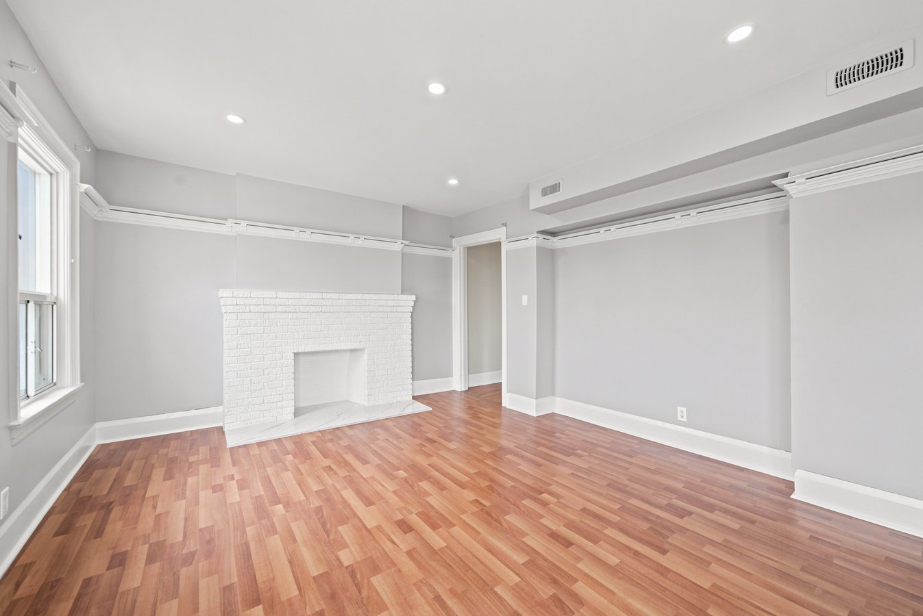 1228 Saint Clair Avenue West - Photo 3