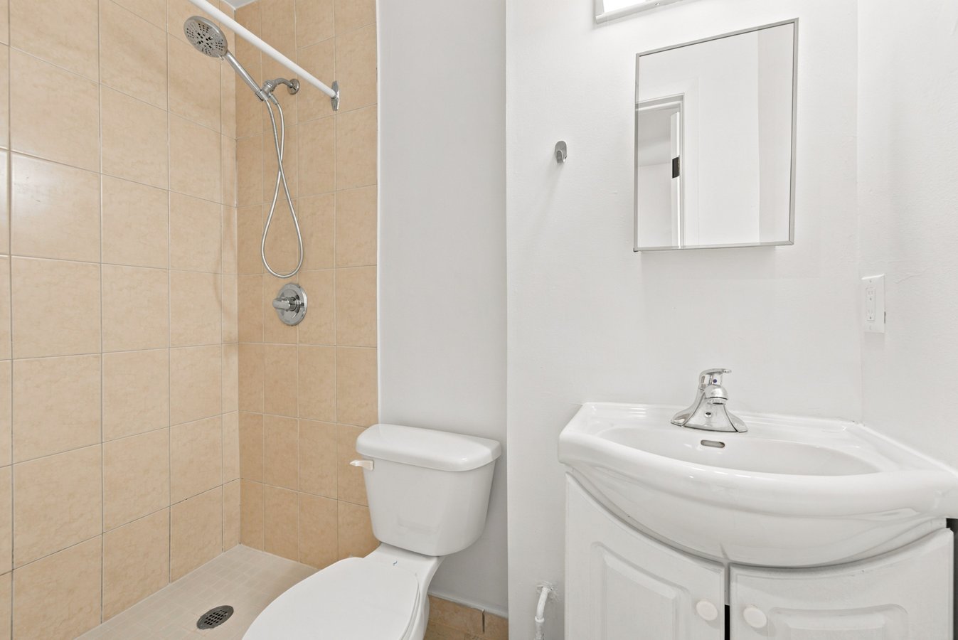 1228 Saint Clair Avenue West - Photo 12