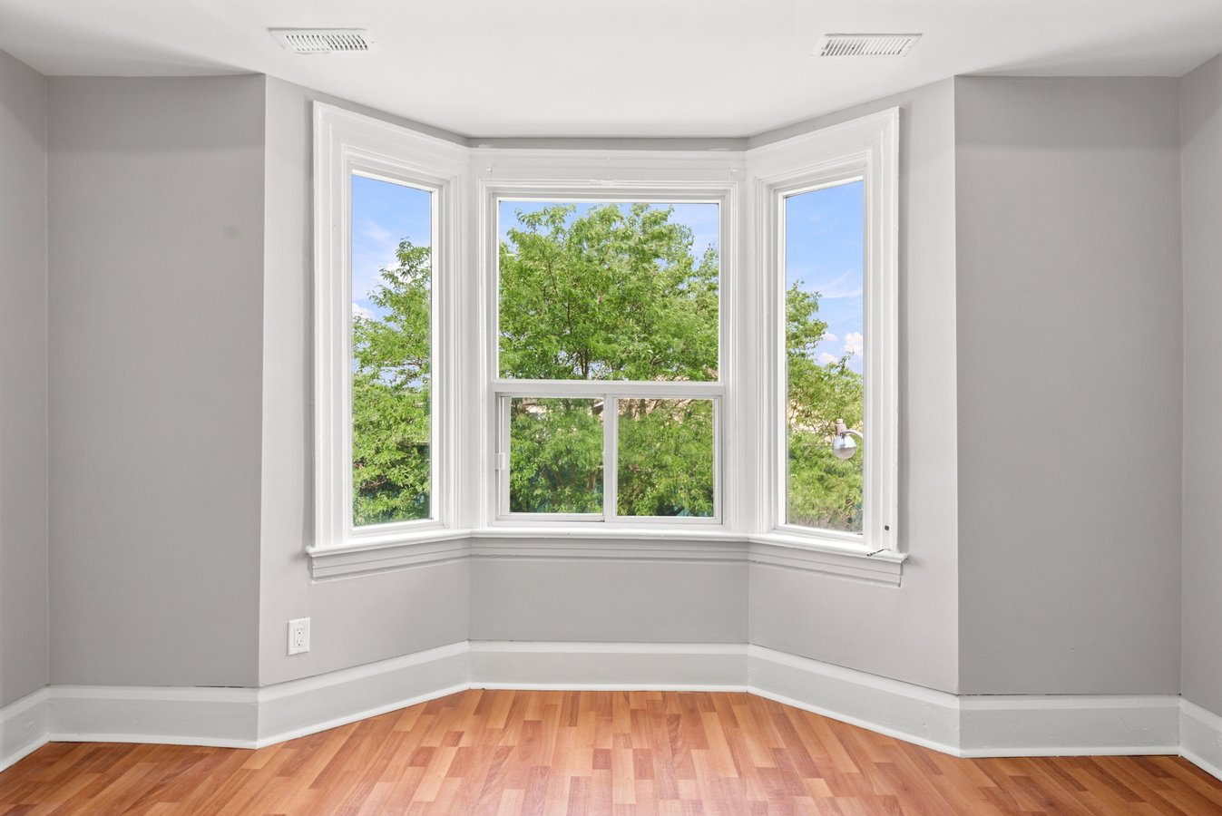 1228 Saint Clair Avenue West - Photo 11