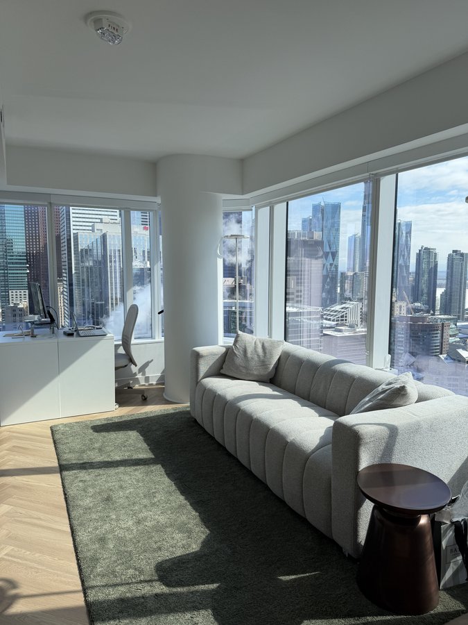 225 Adelaide Street West - Photo 2