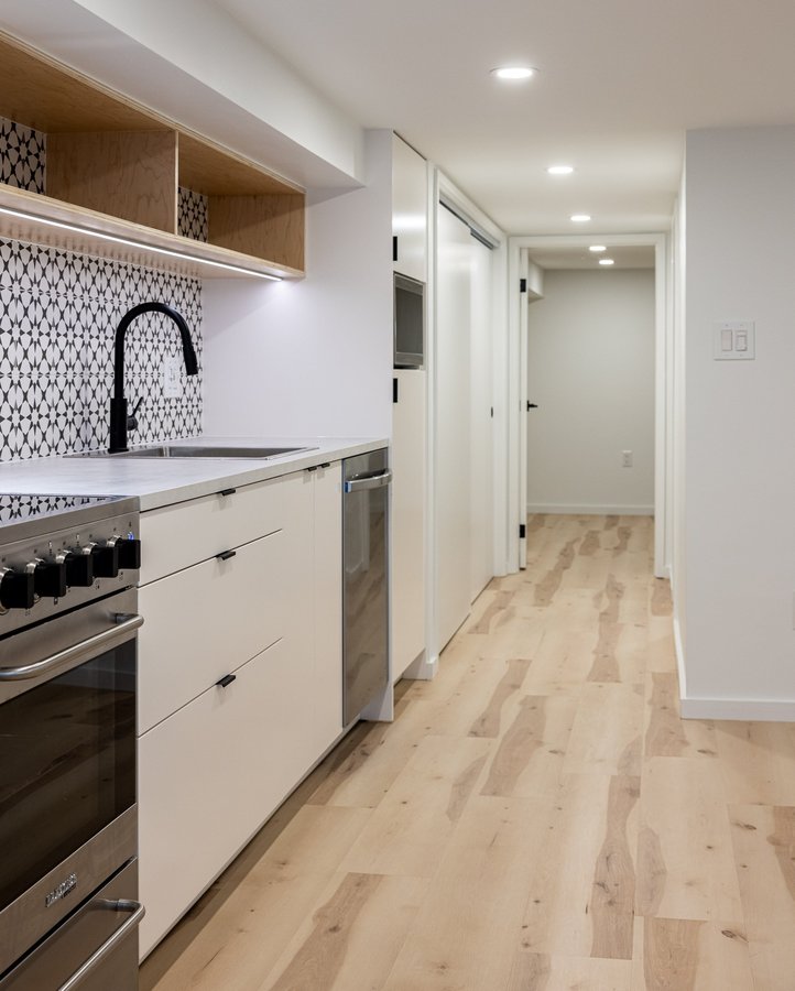 110 Wallace Avenue - Photo 2