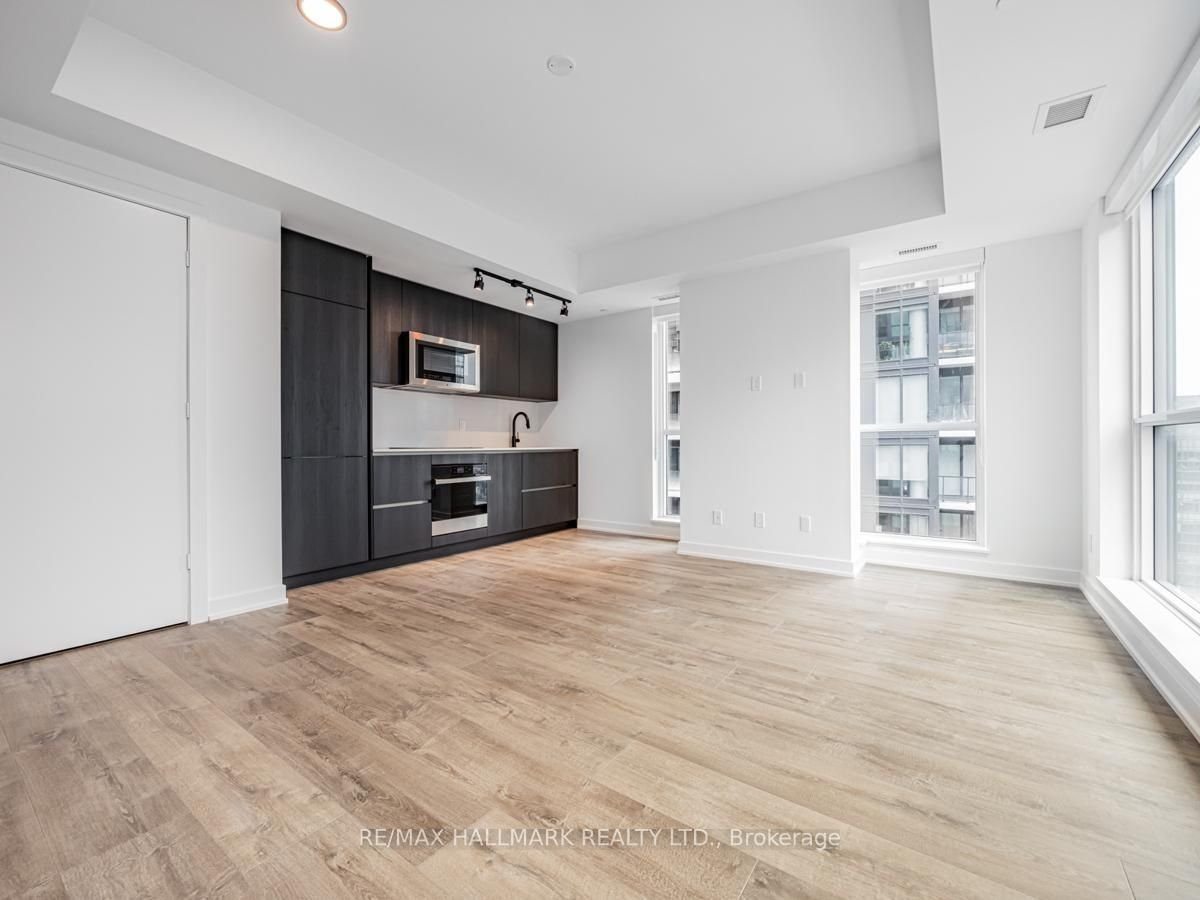 327 King Street West - Photo 4