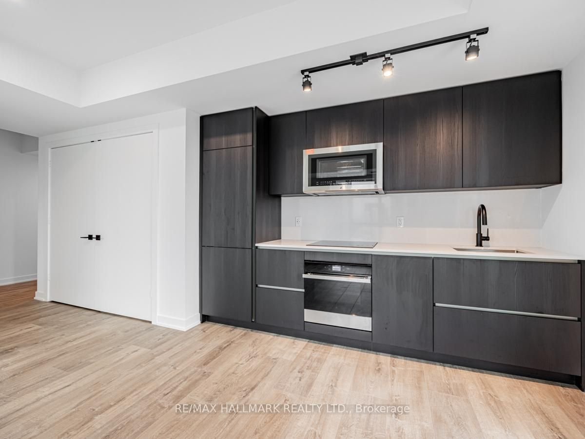 327 King Street West - Photo 6