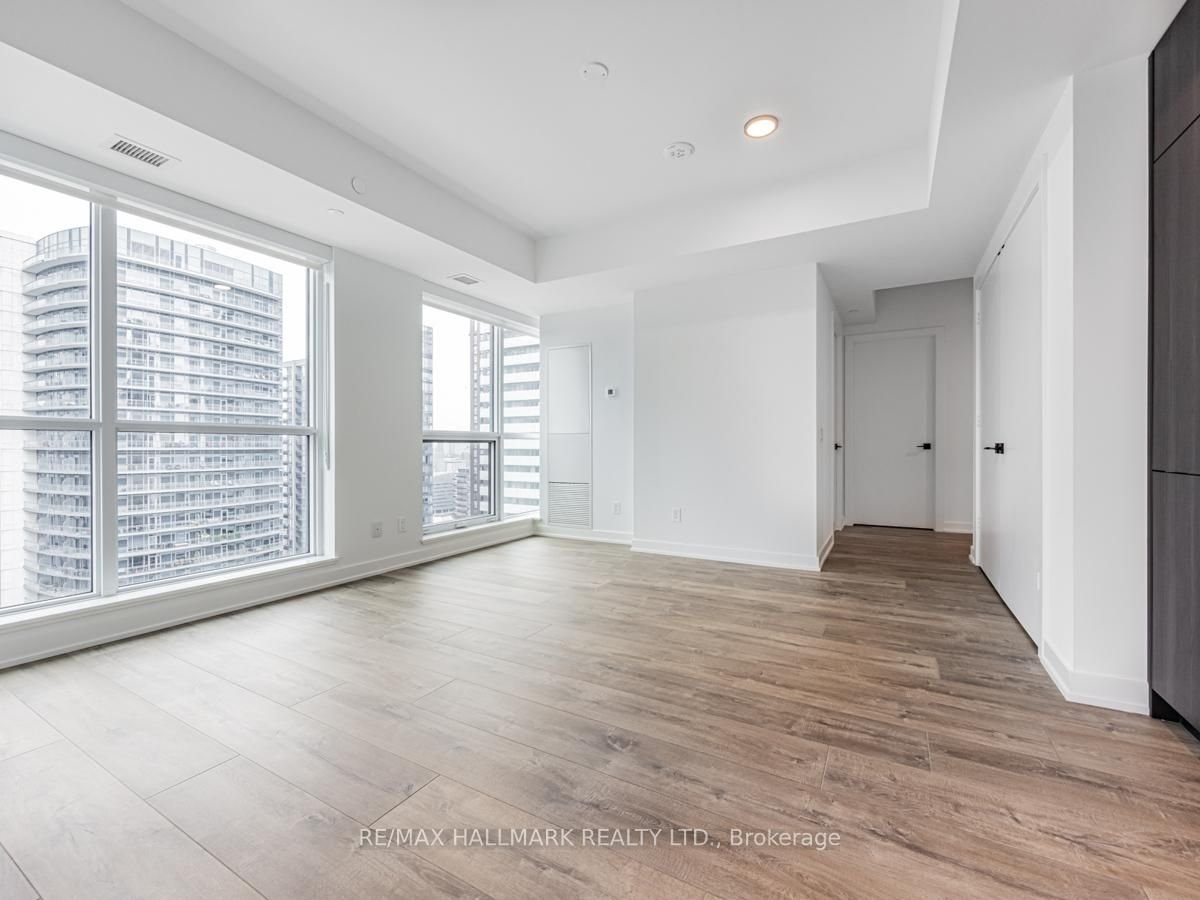 327 King Street West - Photo 7