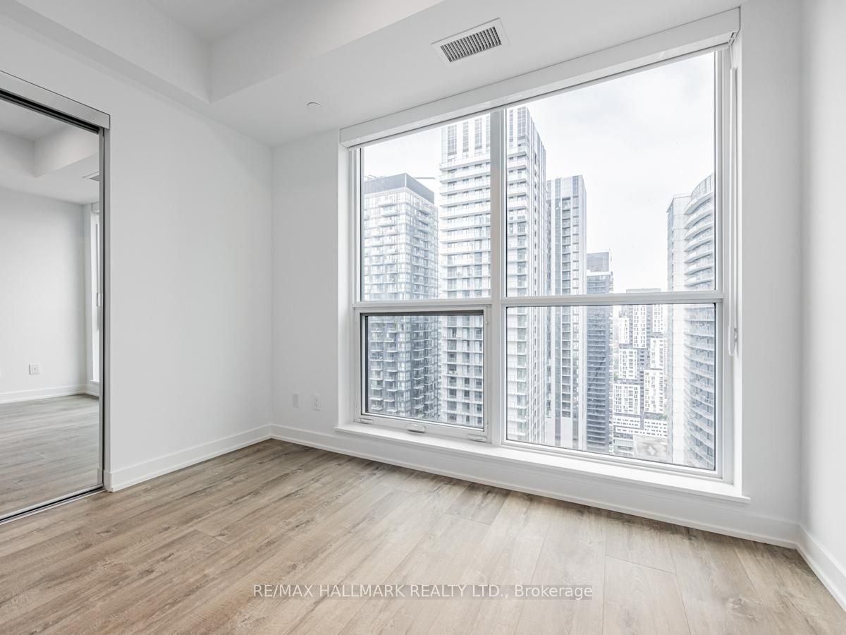 327 King Street West - Photo 9