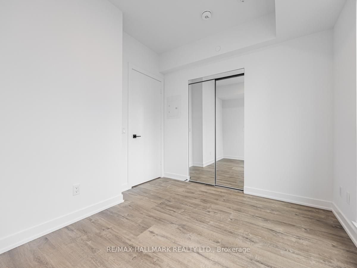 327 King Street West - Photo 14