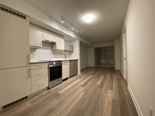 181 Huron Street - Photo 4