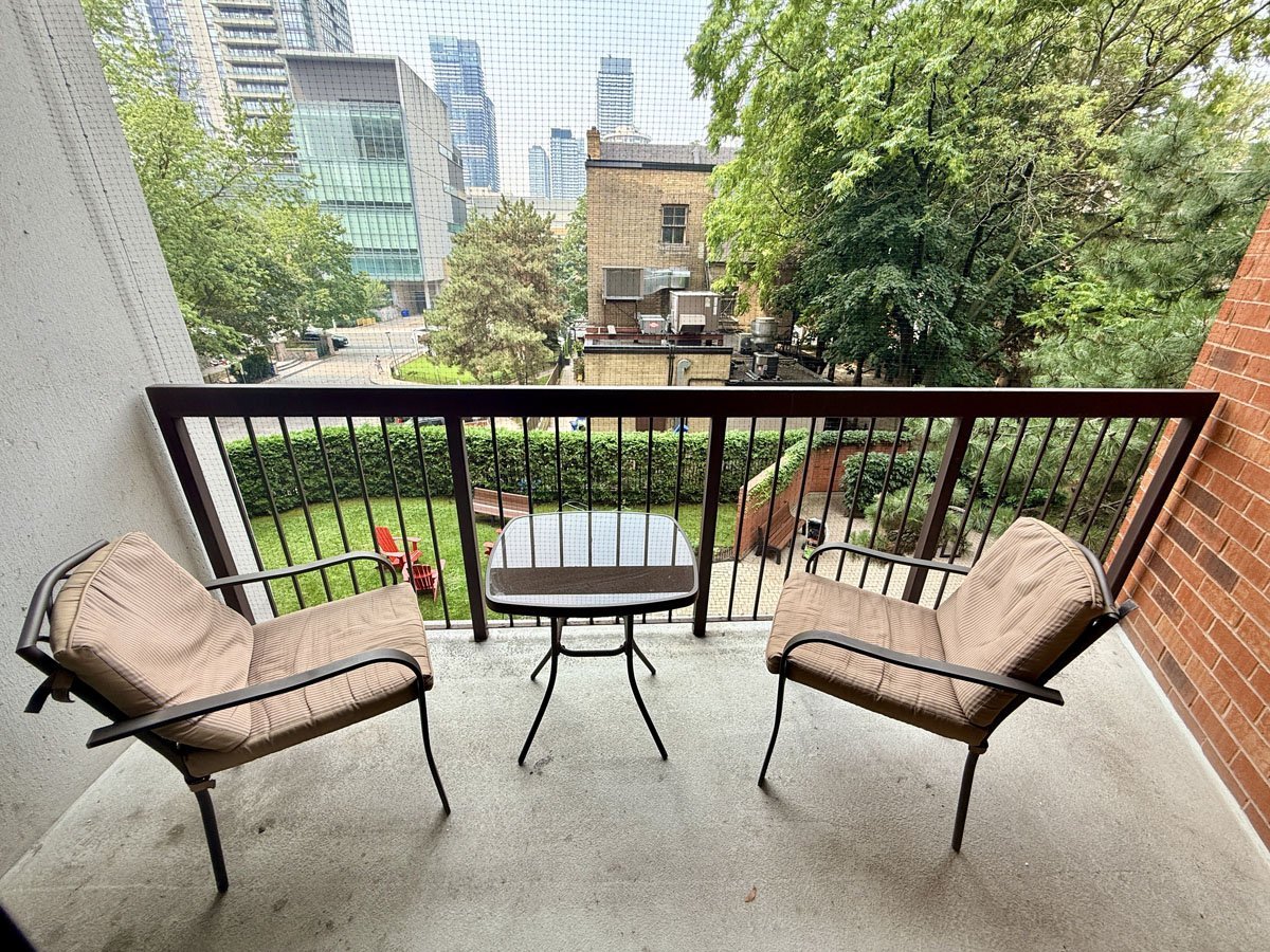 77 Maitland Place - Photo 3