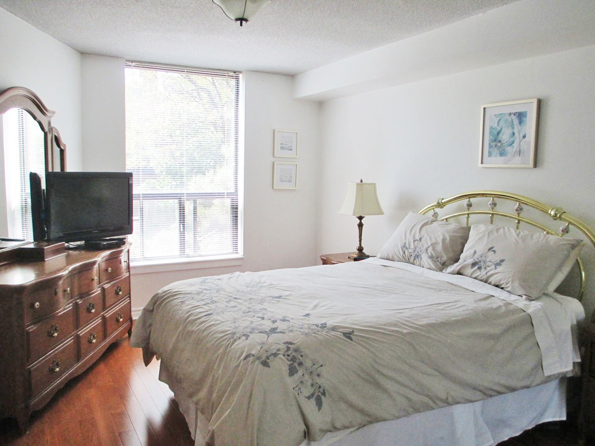 77 Maitland Place - Photo 12