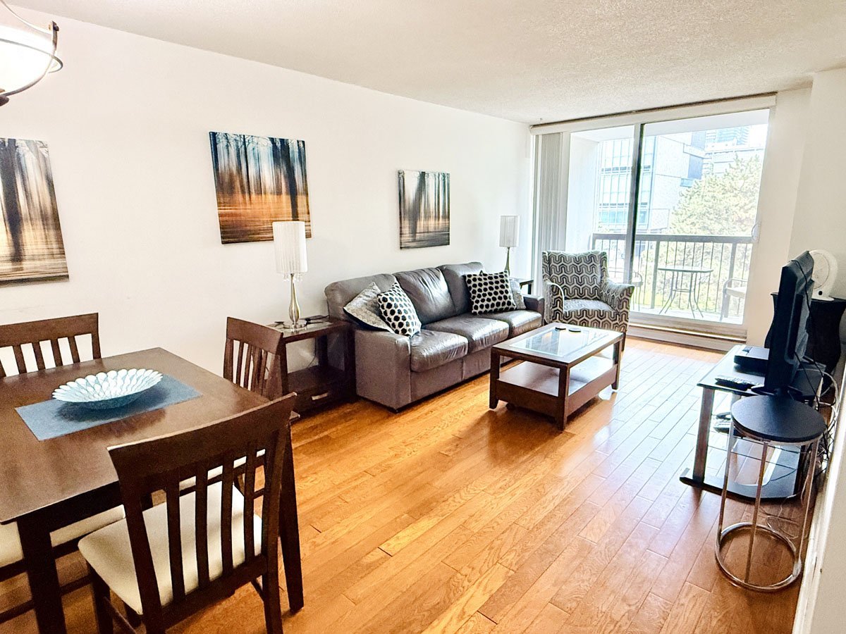 77 Maitland Place - Photo 4