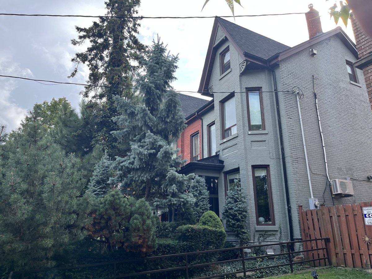 372 Shaw Street - Photo 1