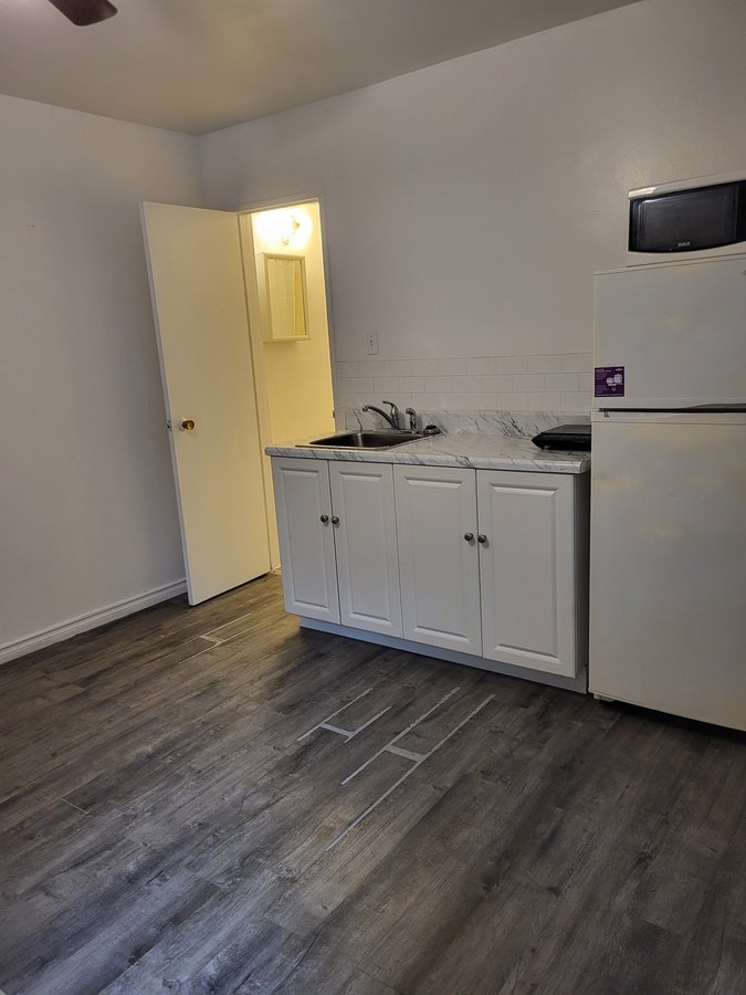 136 Close Avenue - Photo 1