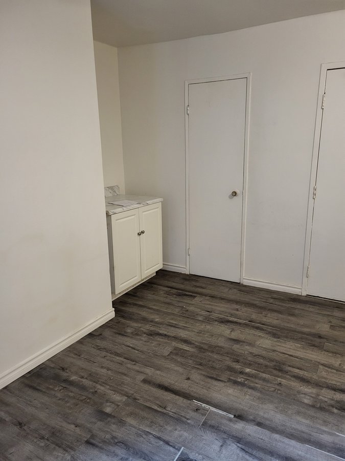 136 Close Avenue - Photo 3