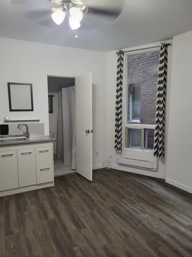 136 Close Avenue - Photo 7