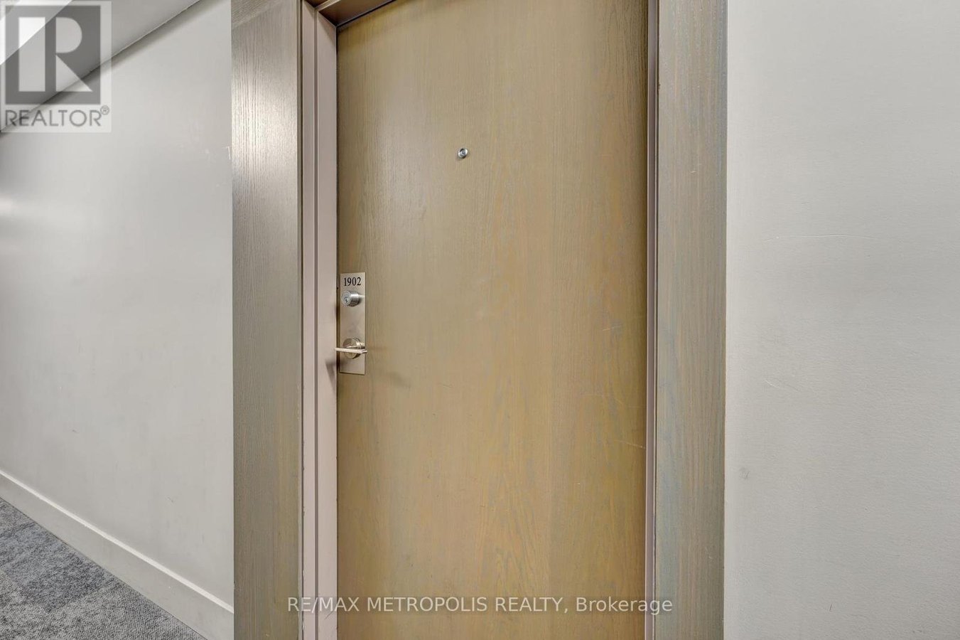 1902W - 36 LISGAR STREET - Photo 2