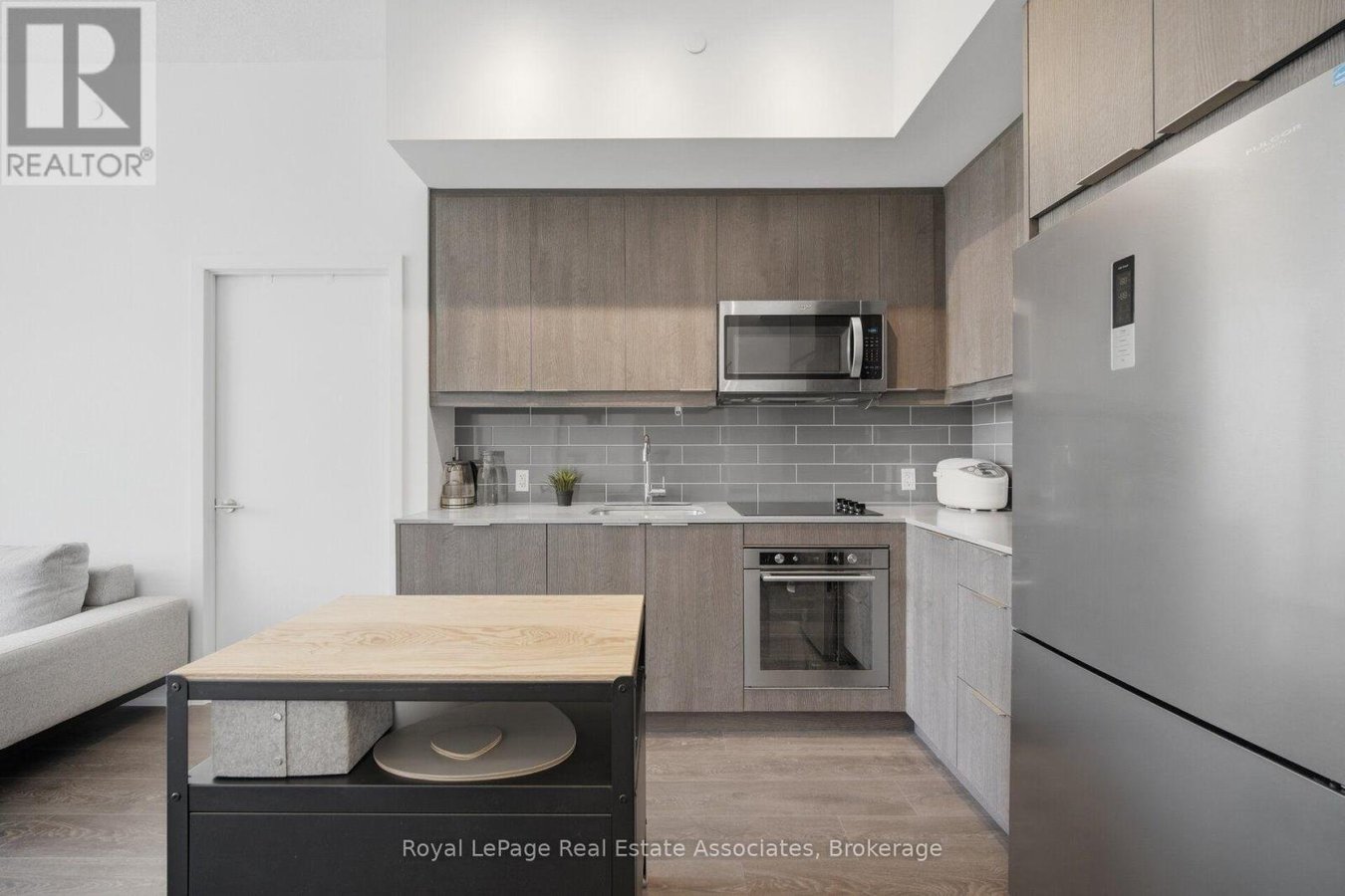 207 - 32 FOREST MANOR ROAD - Photo 7
