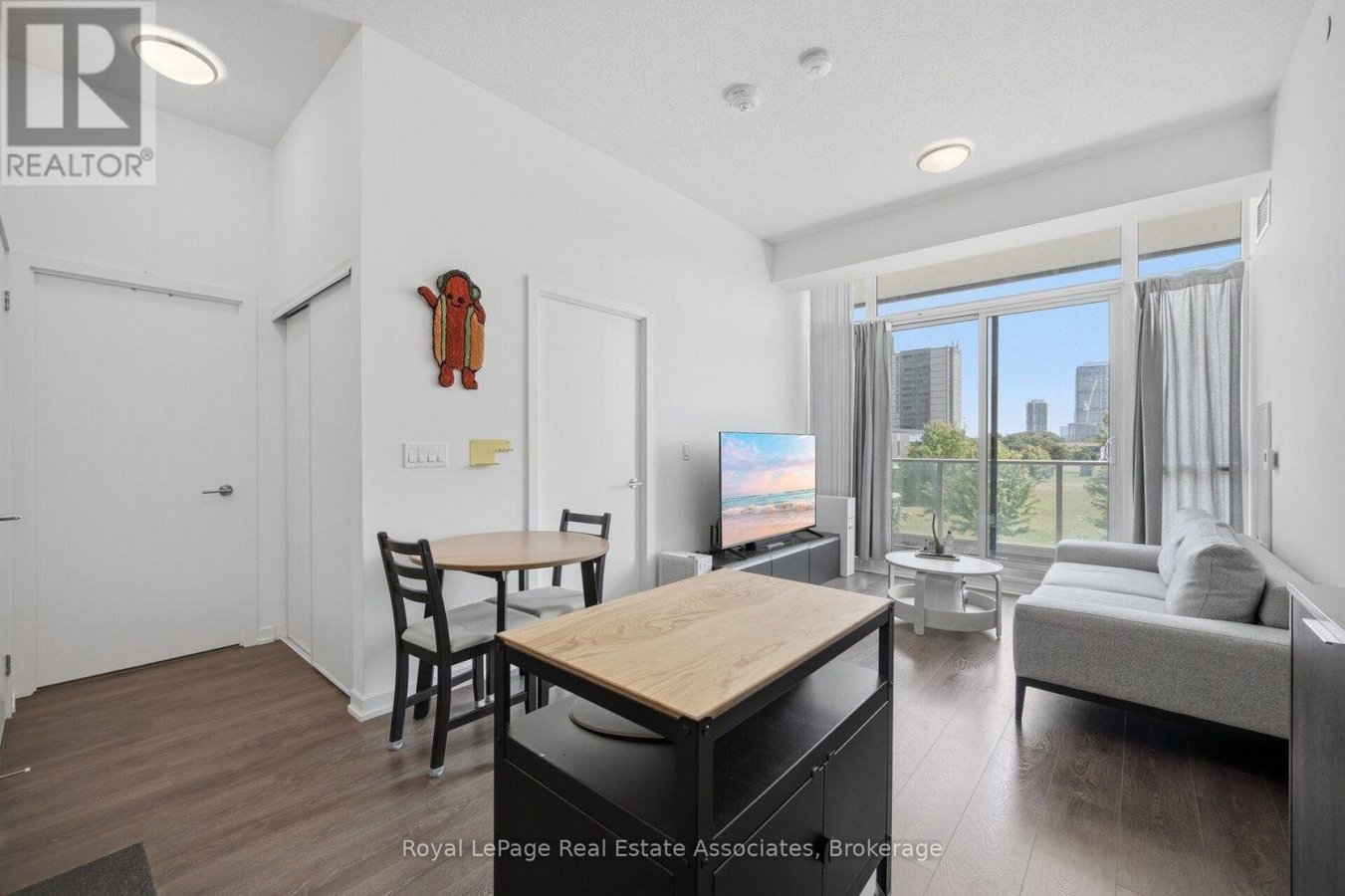 207 - 32 FOREST MANOR ROAD - Photo 11