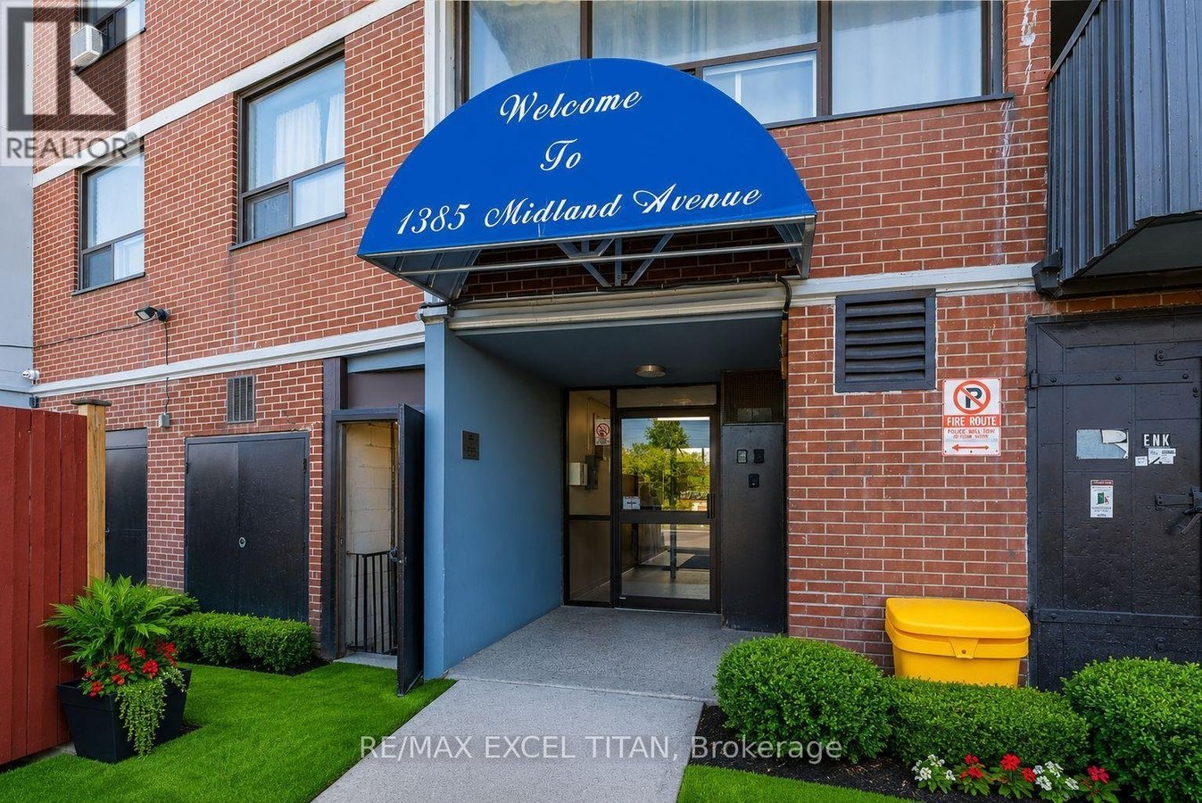 308 - 1385 MIDLAND AVENUE - Photo 2