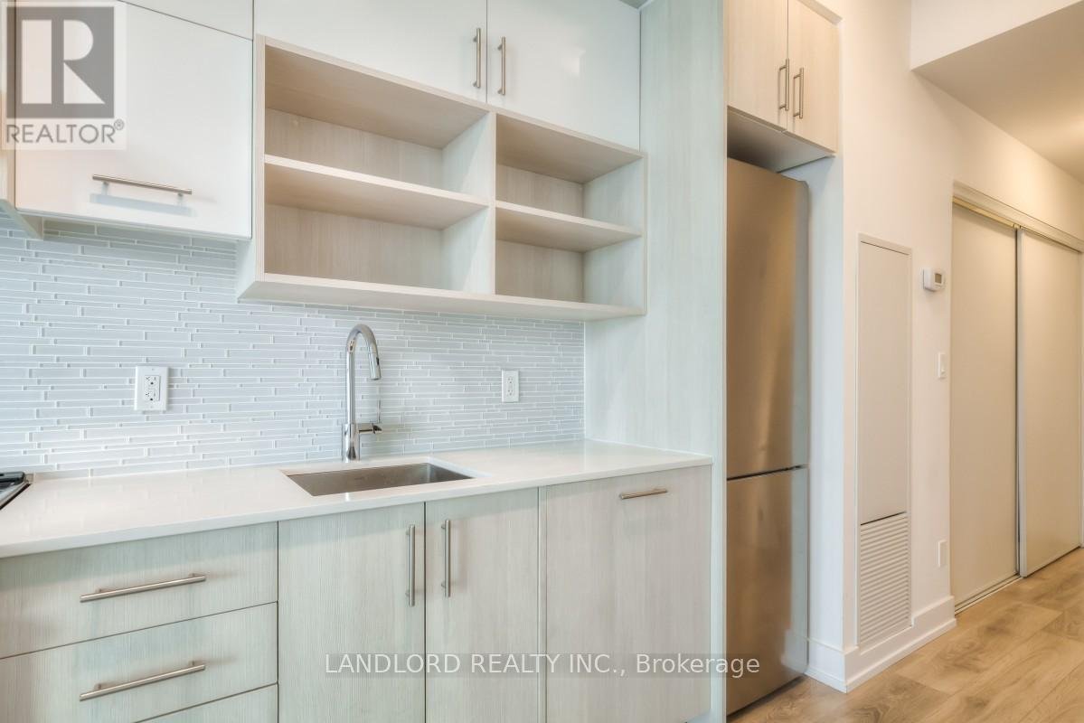 603 - 150 FAIRVIEW MALL DRIVE - Photo 3