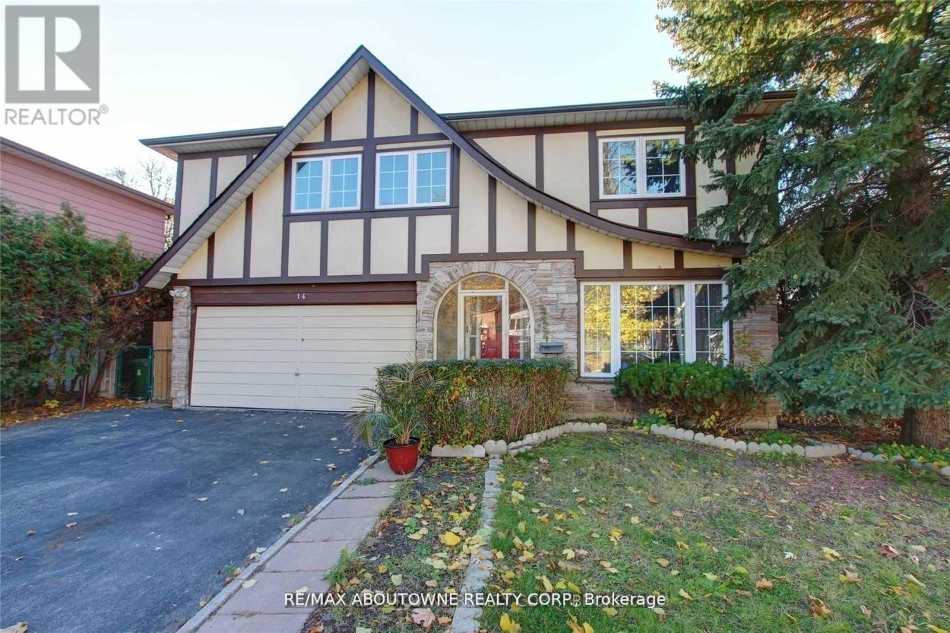 LOWER - 14 ANGUS DRIVE - Photo 2