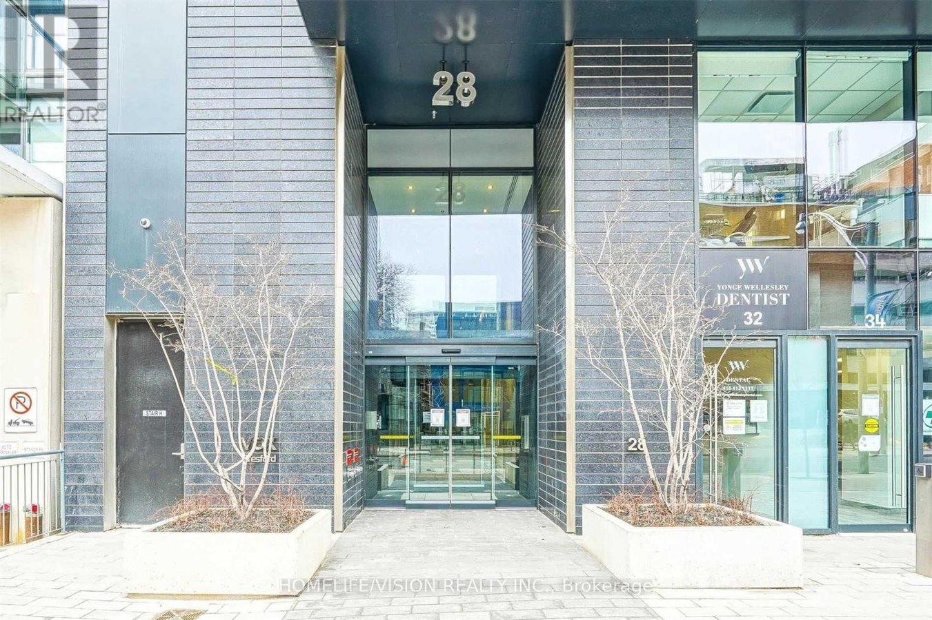 301 - 28 WELLESLEY STREET E - Photo 3