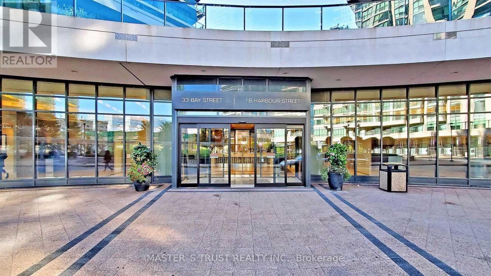 3211 - 18 HARBOUR STREET - Photo 2