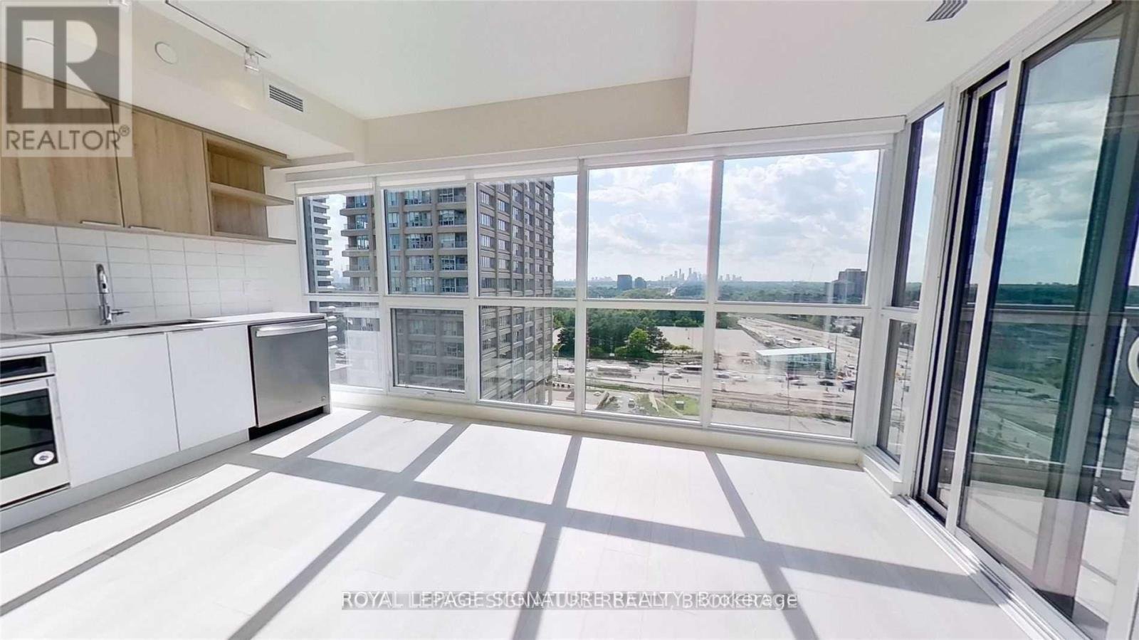 N1402 - 6 SONIC WAY - Photo 2