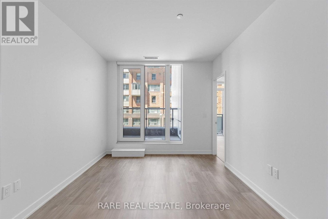 231 SW - 121 LOWER SHERBOURNE STREET - Photo 2