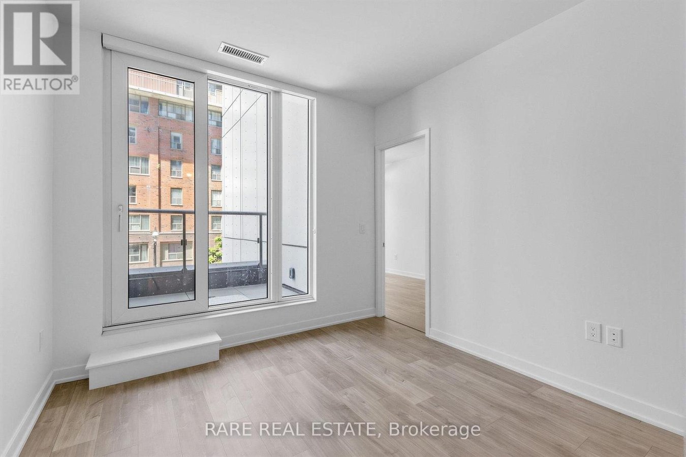 231 SW - 121 LOWER SHERBOURNE STREET - Photo 4