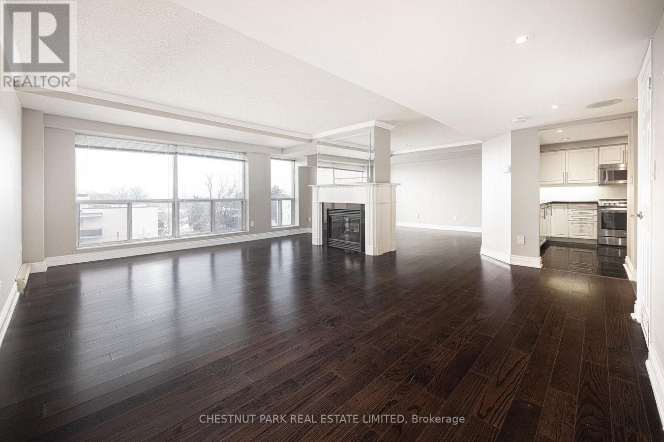 607 - 1818 BAYVIEW AVENUE - Photo 3