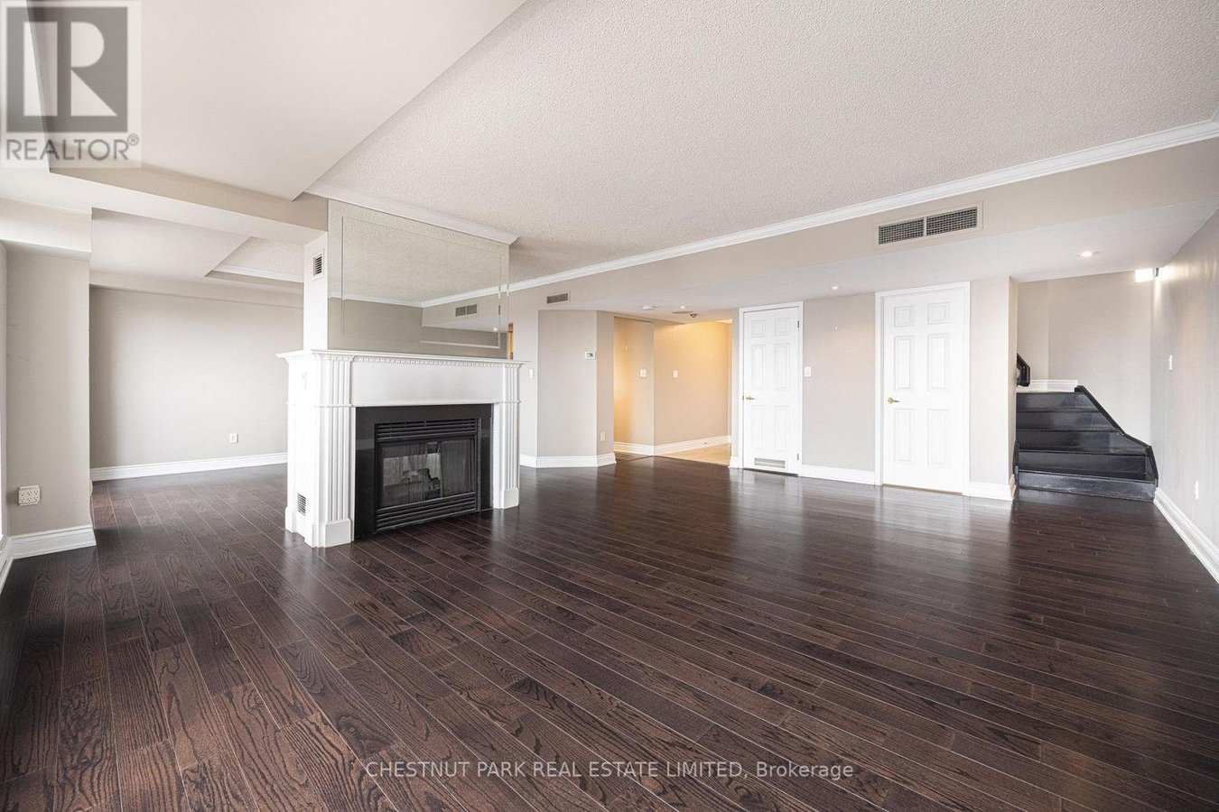 607 - 1818 BAYVIEW AVENUE - Photo 6