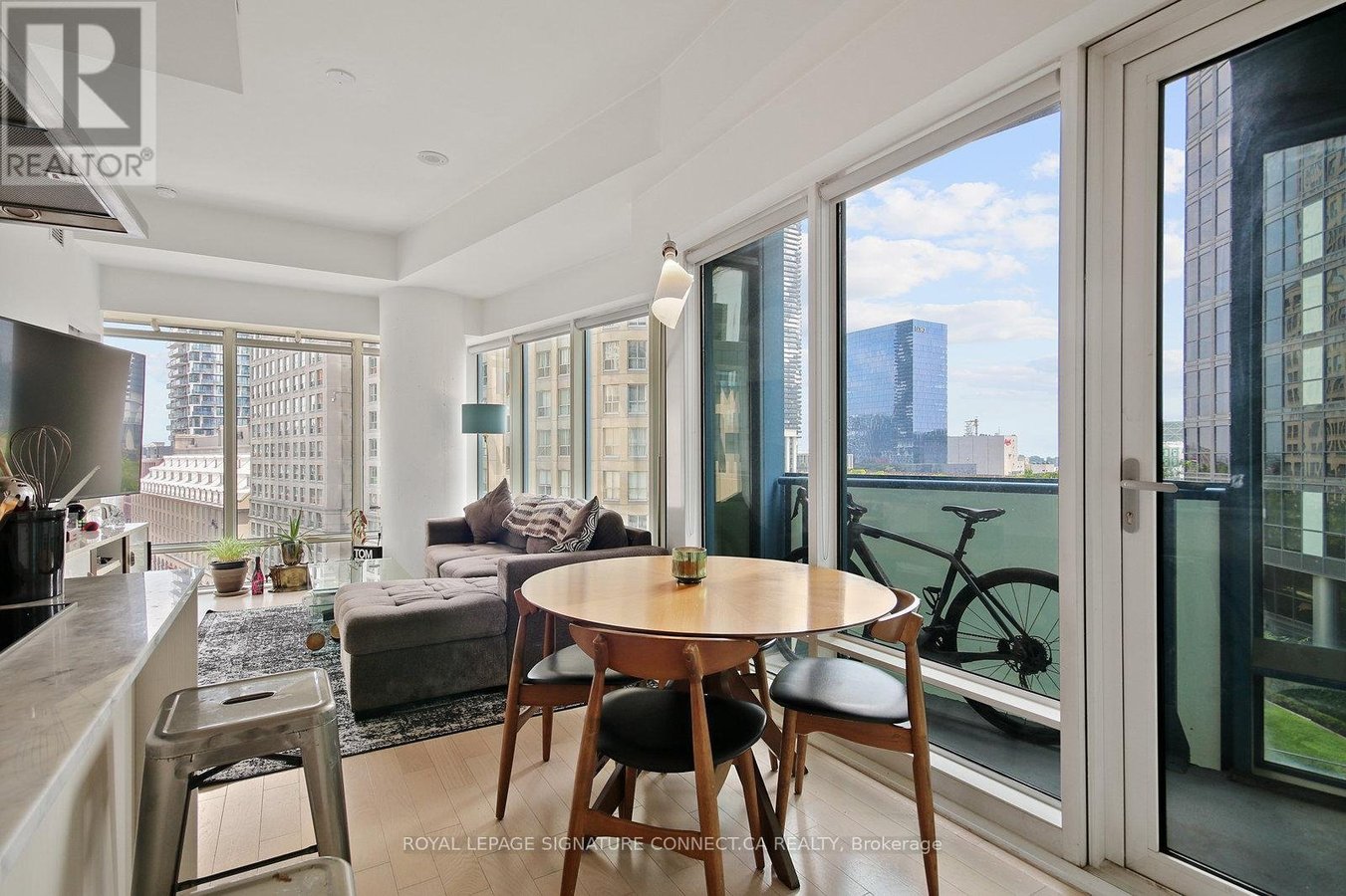 808 - 8 THE ESPLANADE - Photo 12