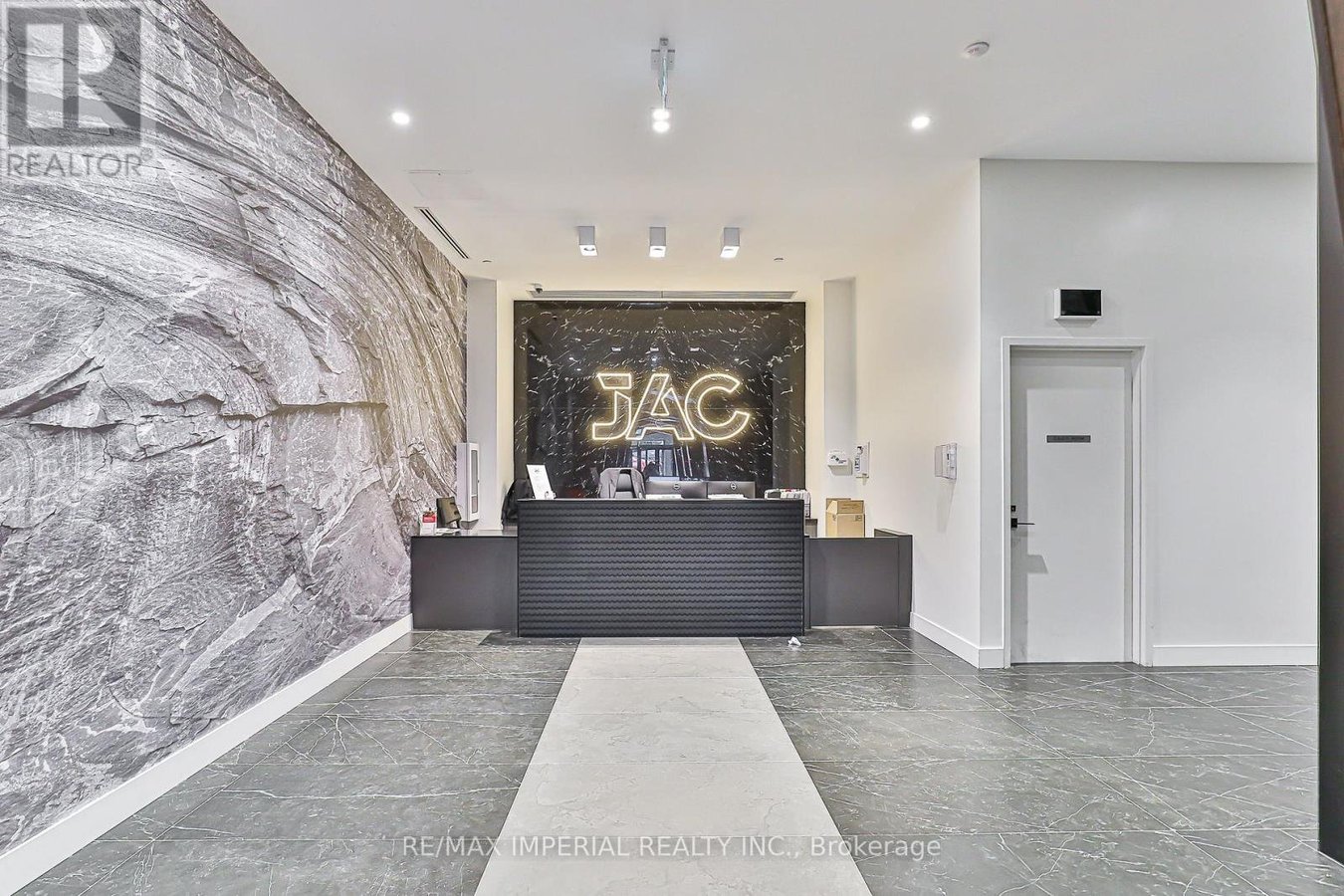 305 - 308 JARVIS STREET - Photo 6