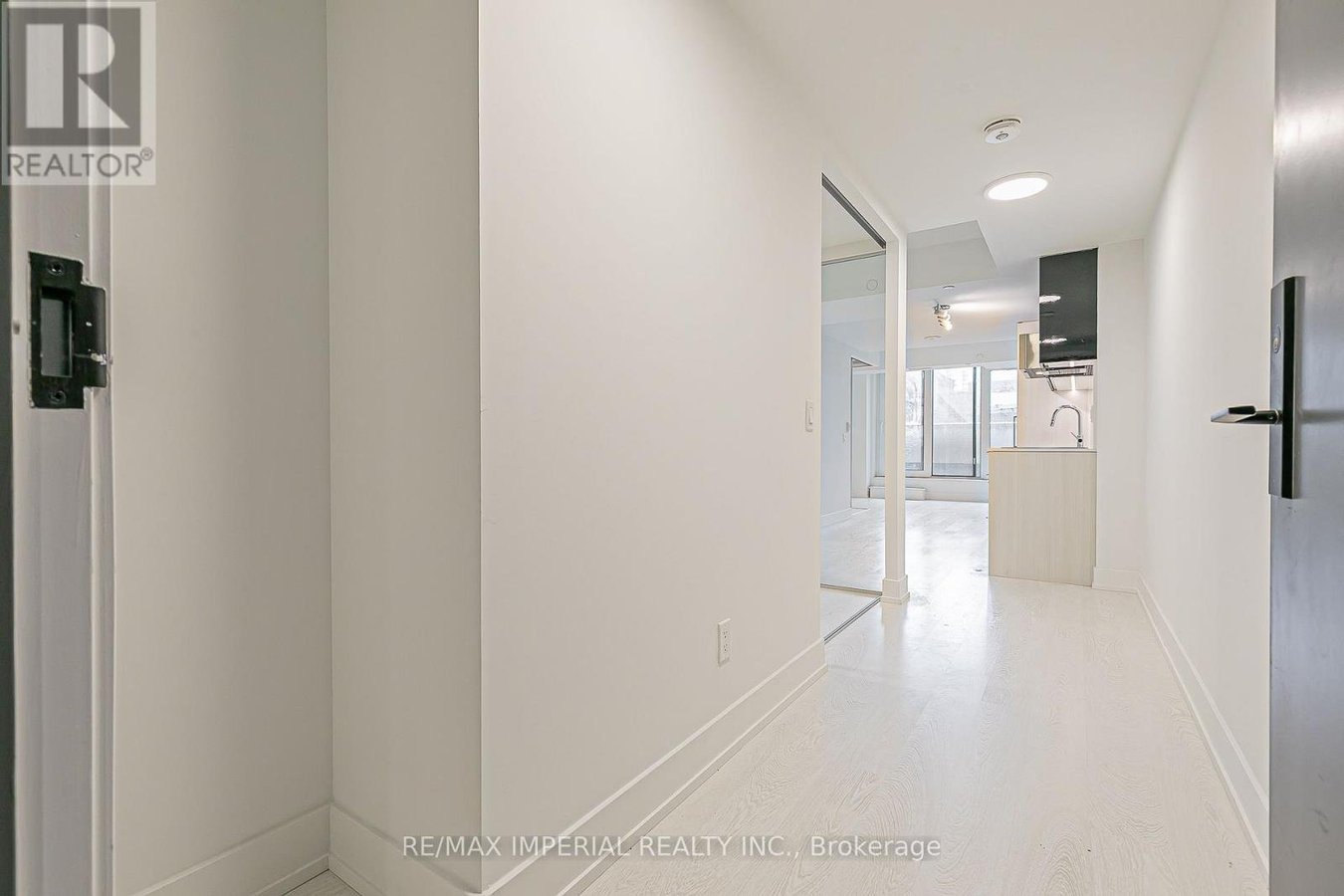 305 - 308 JARVIS STREET - Photo 8