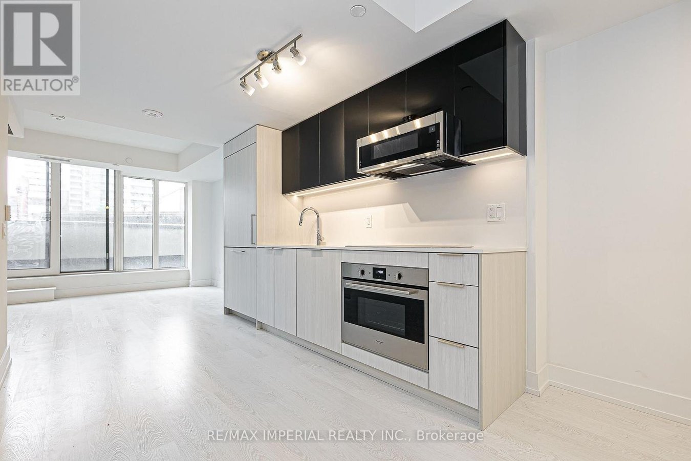 305 - 308 JARVIS STREET - Photo 11