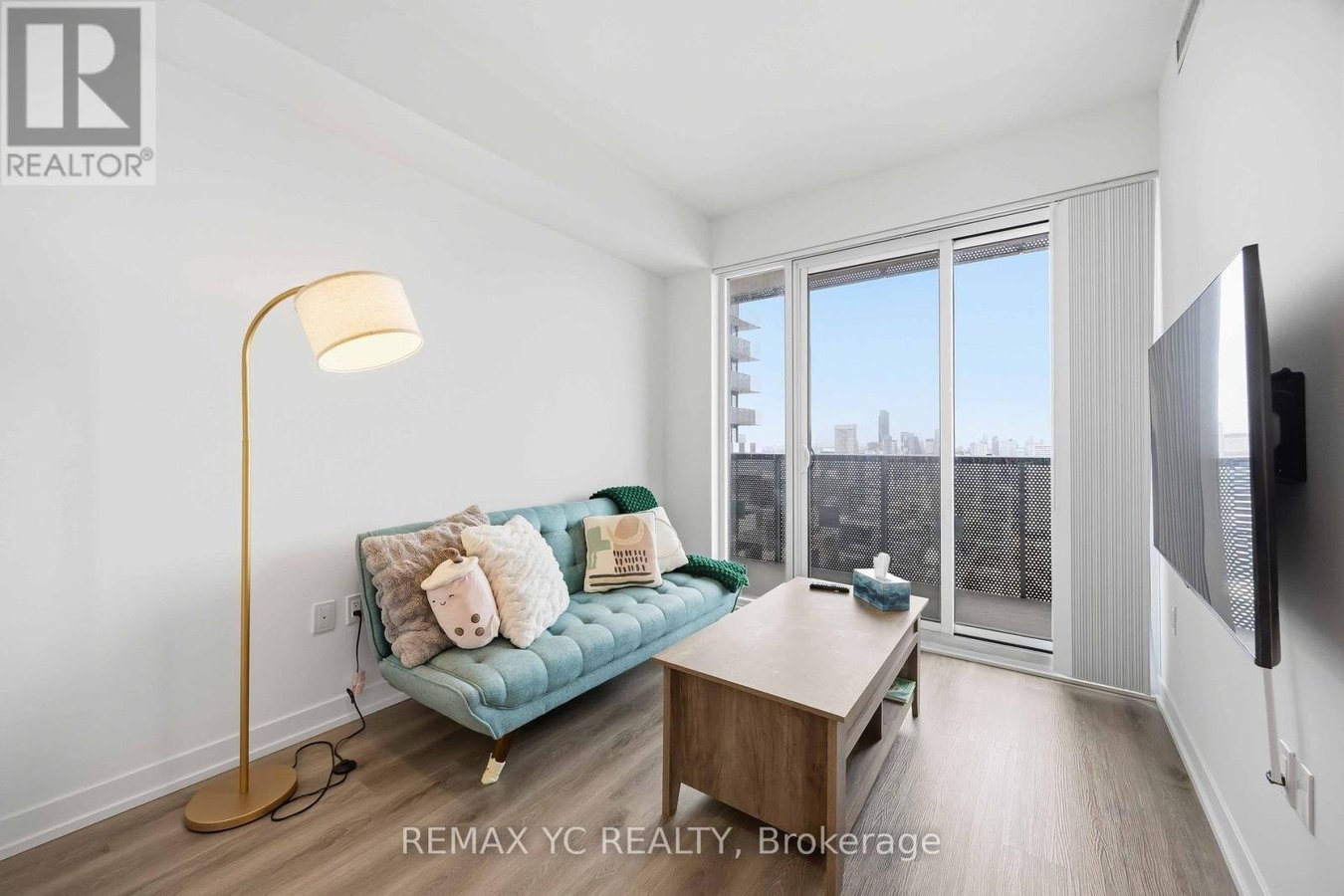 6301 - 138 DOWNES STREET - Photo 2