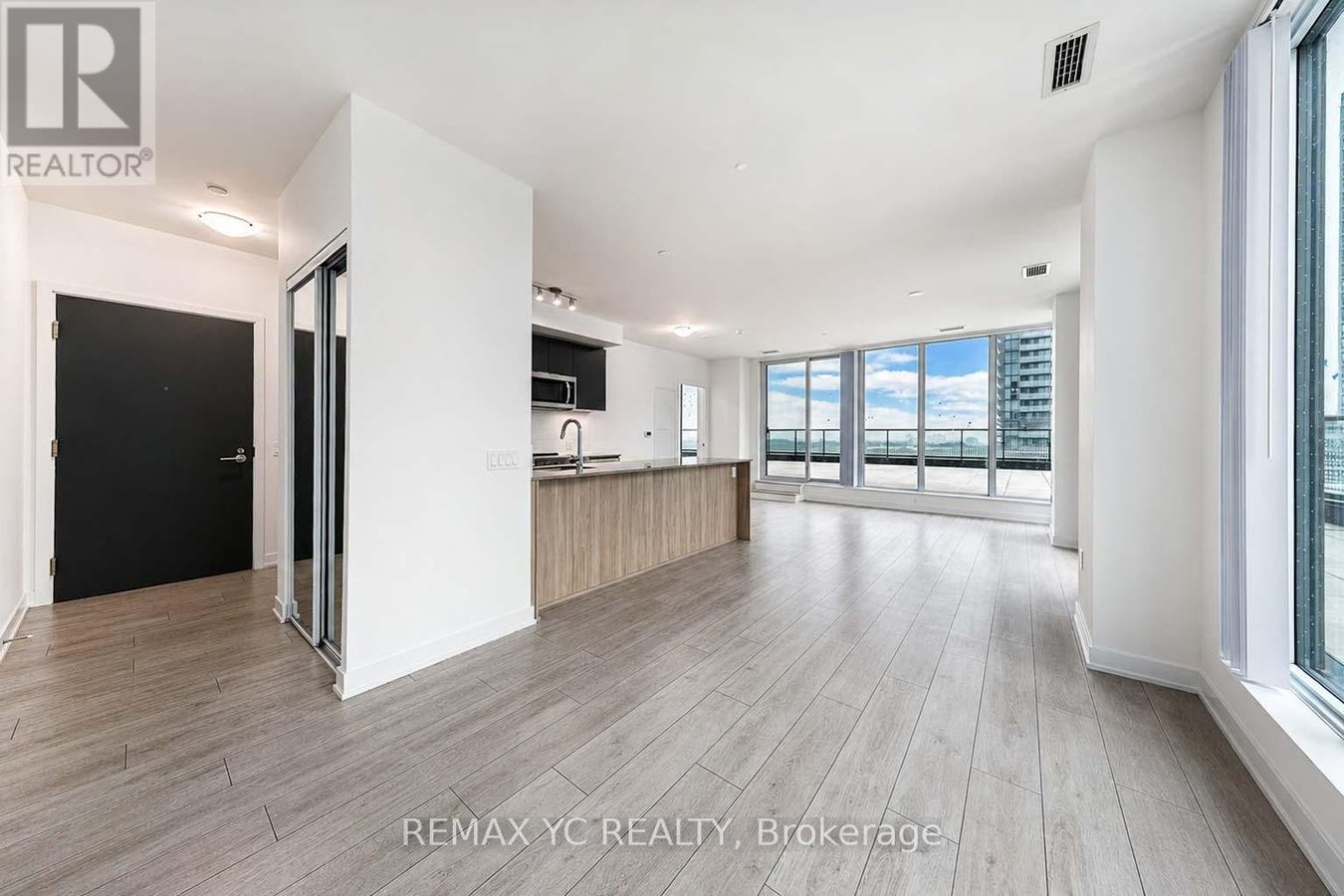 1022 - 5858 YONGE STREET - Photo 2
