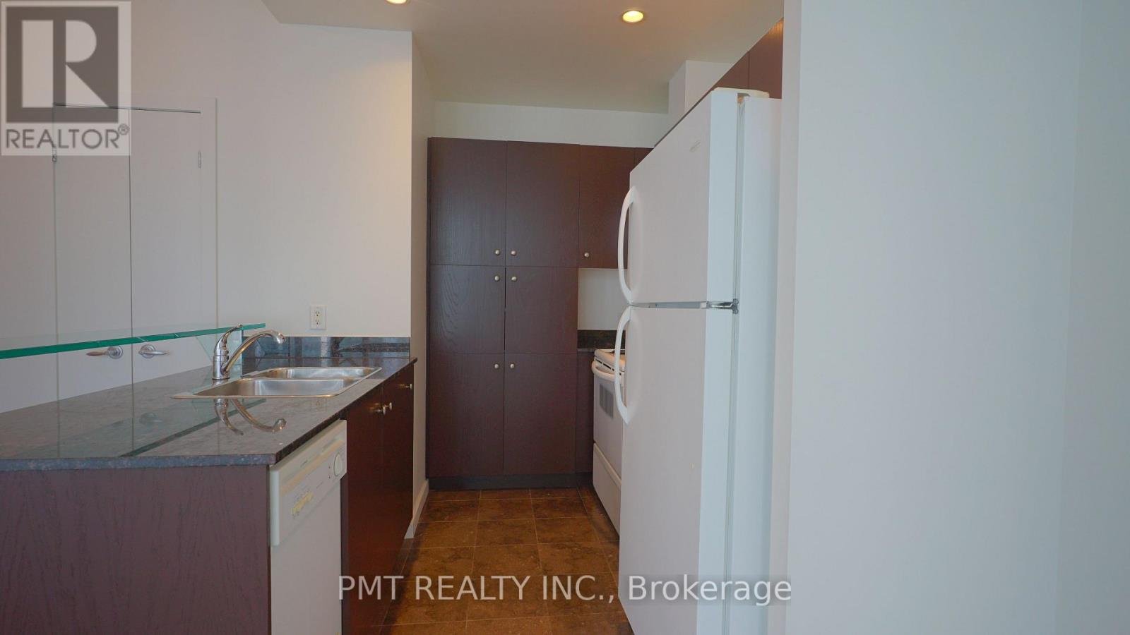 2401 - 208 QUEENS QUAY W - Photo 4