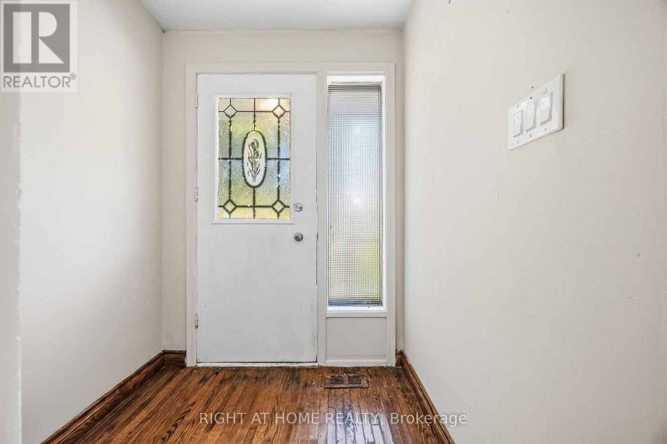 1 MOZART AVENUE - Photo 4