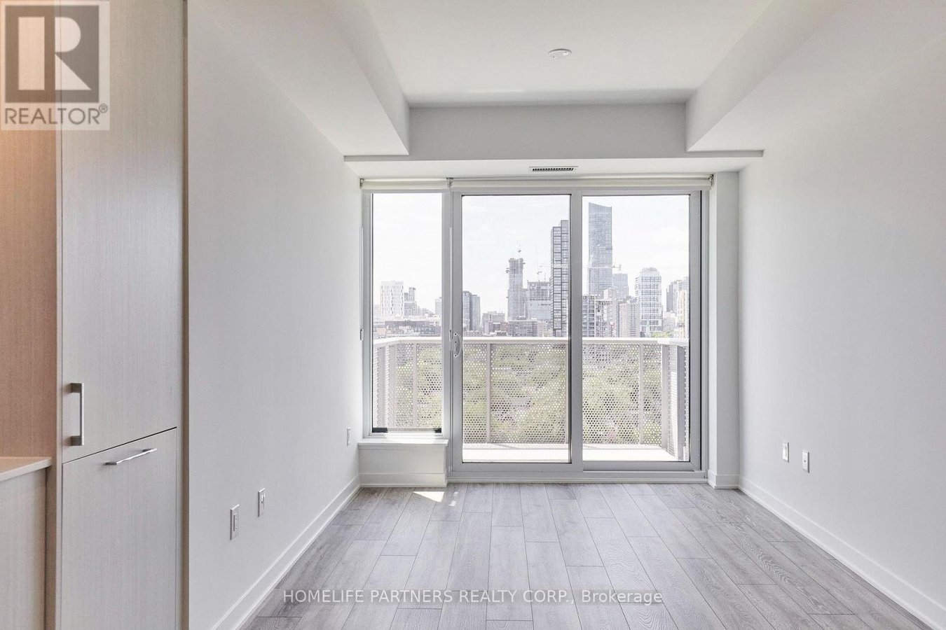 1307 - 10 OAK STREET - Photo 7
