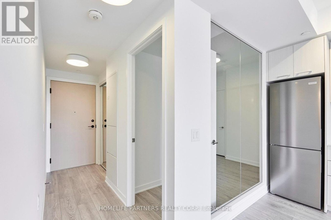 1307 - 10 OAK STREET - Photo 8