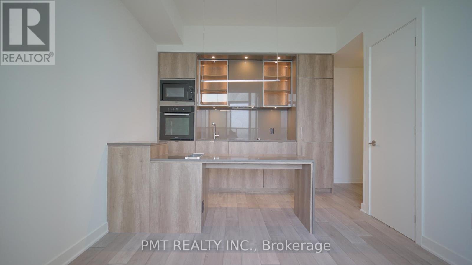 4210 - 11 YORKVILLE AVENUE - Photo 2