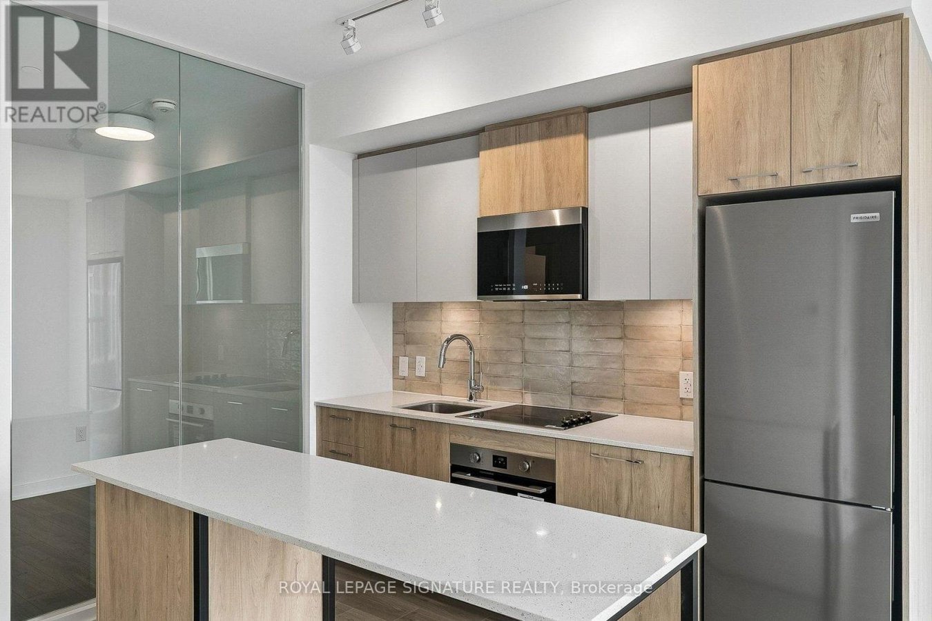 1014 - 30 DREAMERS WAY - Photo 3