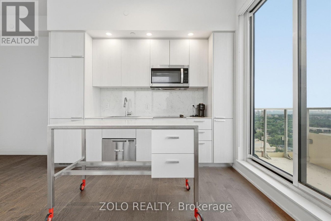 PH303 - 75 CANTERBURY PLACE - Photo 4