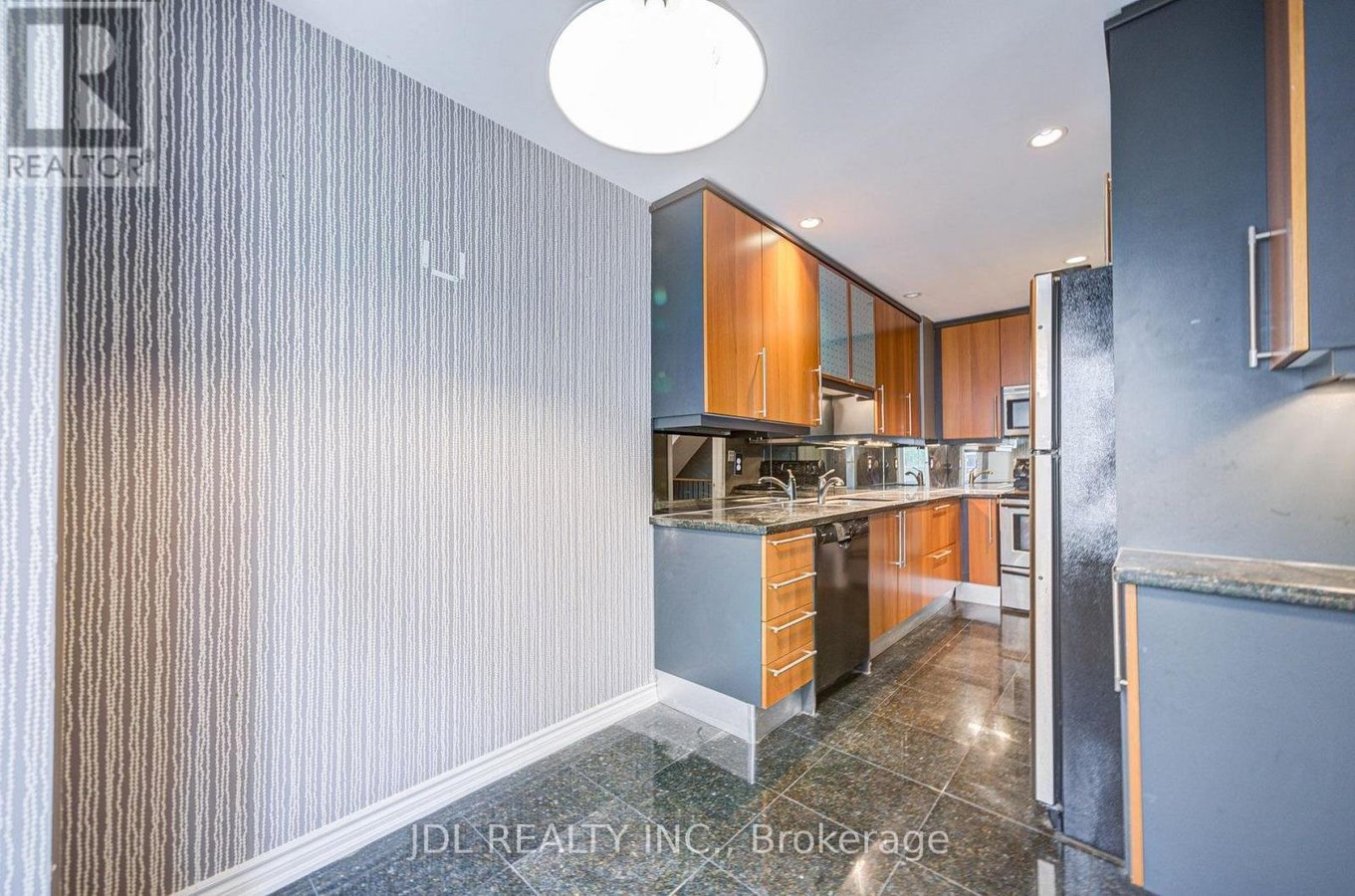 610 - 11 EVERSON DRIVE - Photo 20